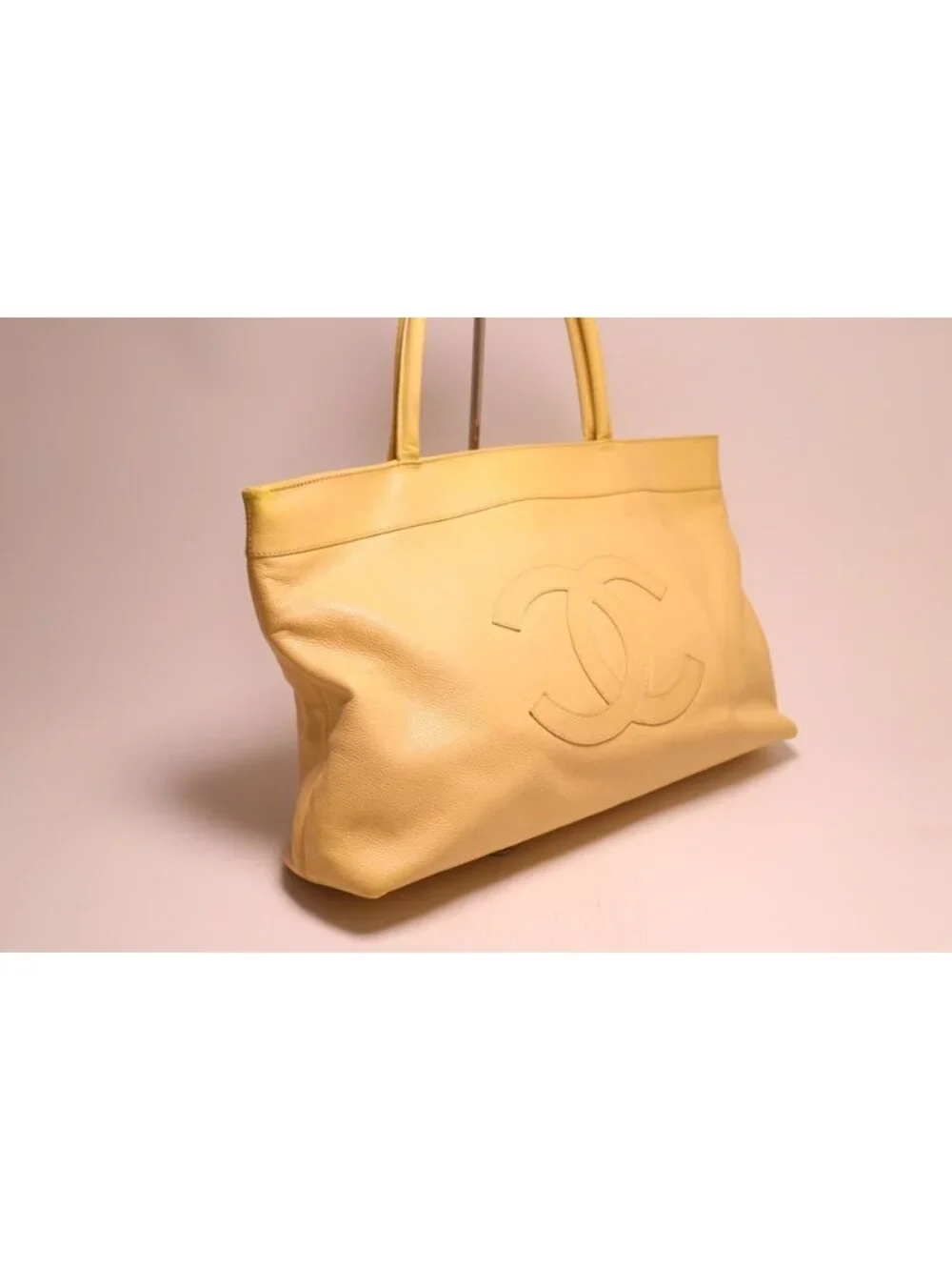 Chanel CC Logo Caviar Leather Tote Bag